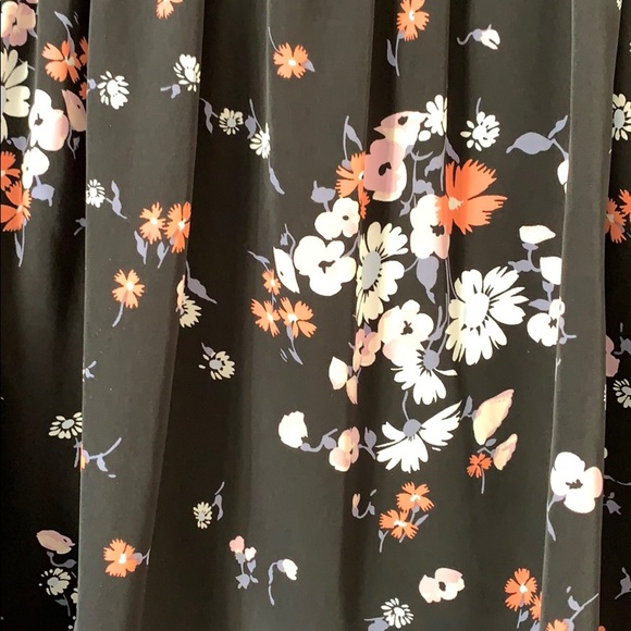 ❌Donated❌ Lauren Conrad Floral Skirt Women’s Size Small - Picture 4 of 7